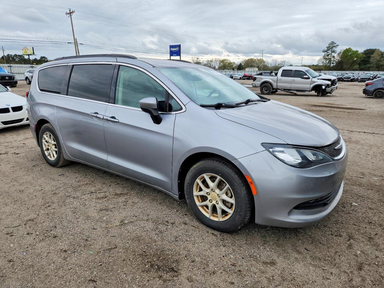 2020 Chrysler Voyager Lxi - Фото 4