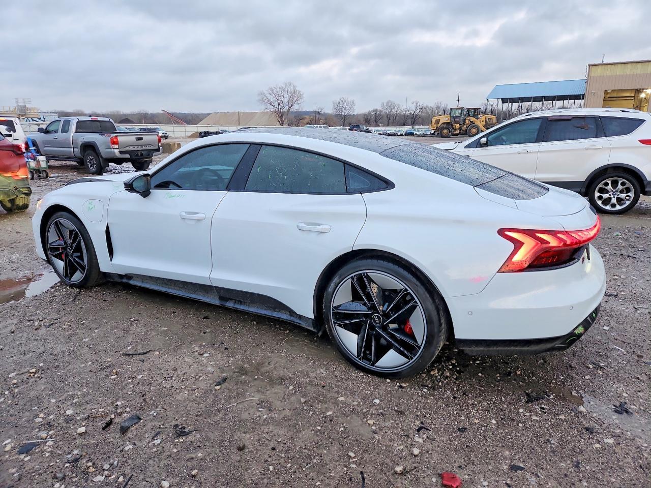 2022 Audi Rs E-Tron Gt - Image 2