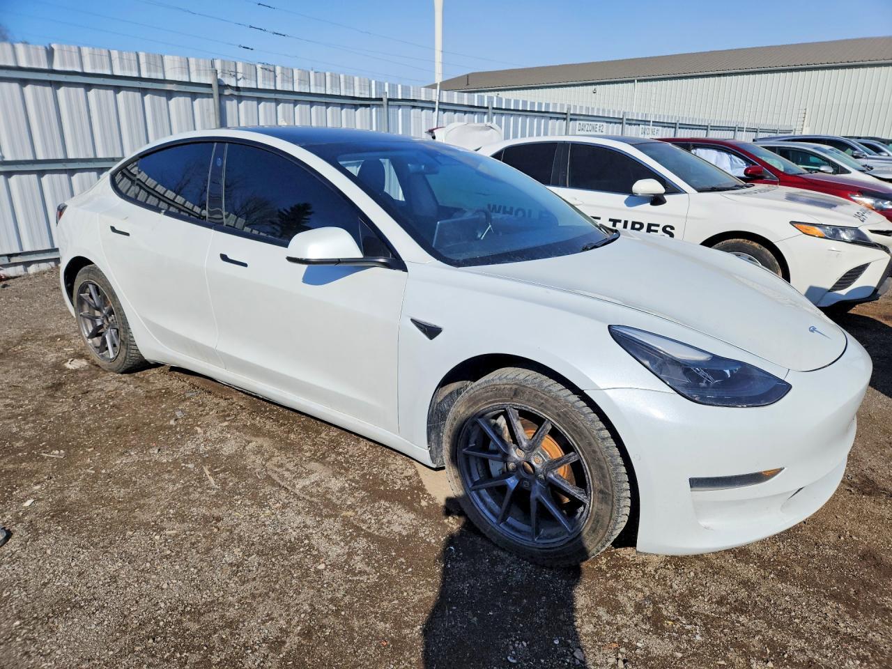 2021 Tesla Model 3 - Фото 4