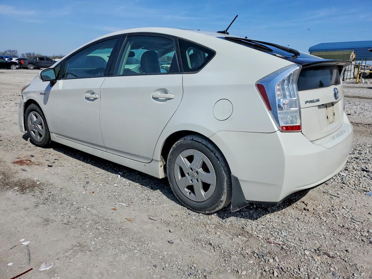2010 Toyota Prius Iv - Фото 2