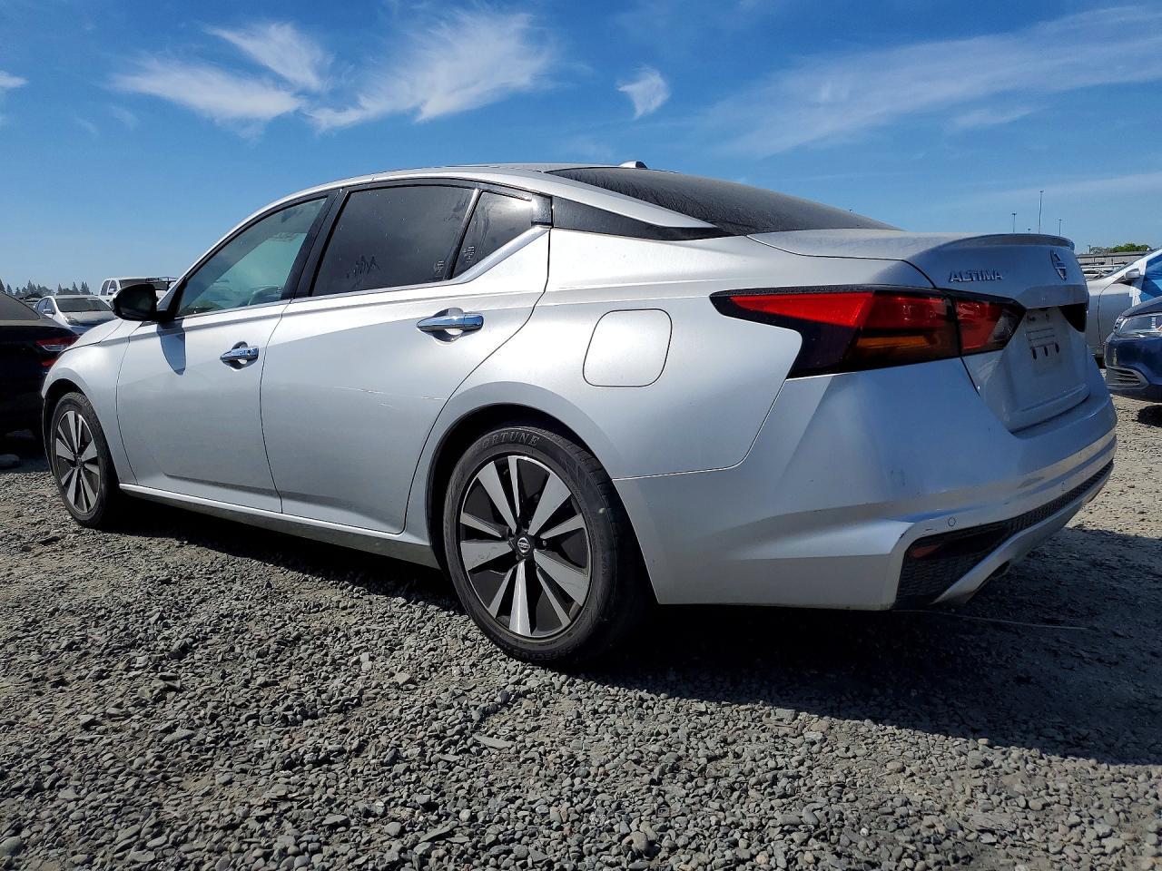2019 Nissan Altima 2.5 Sl - Image 2