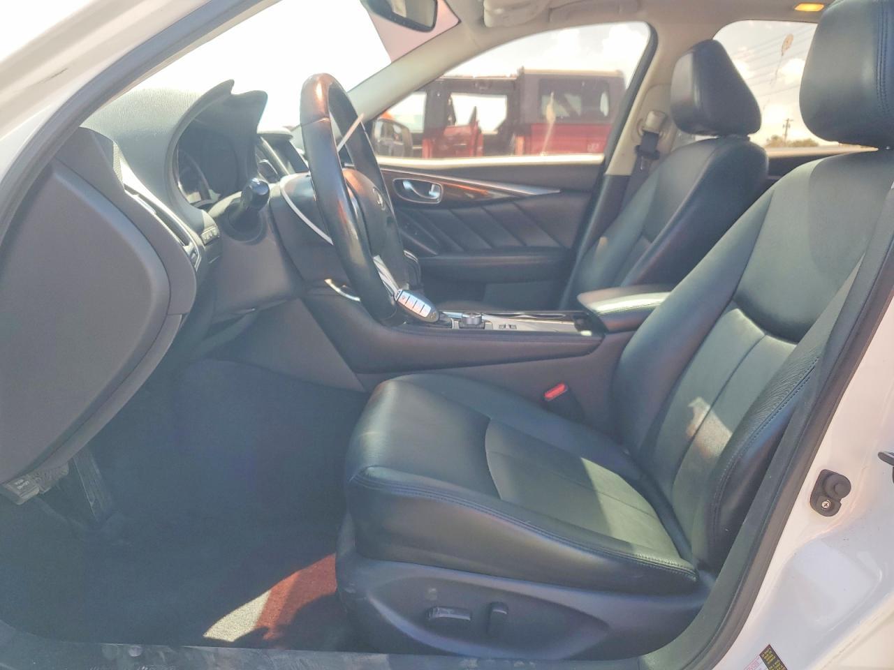 2018 Infiniti Q50 3.0T Luxe - Фото 7