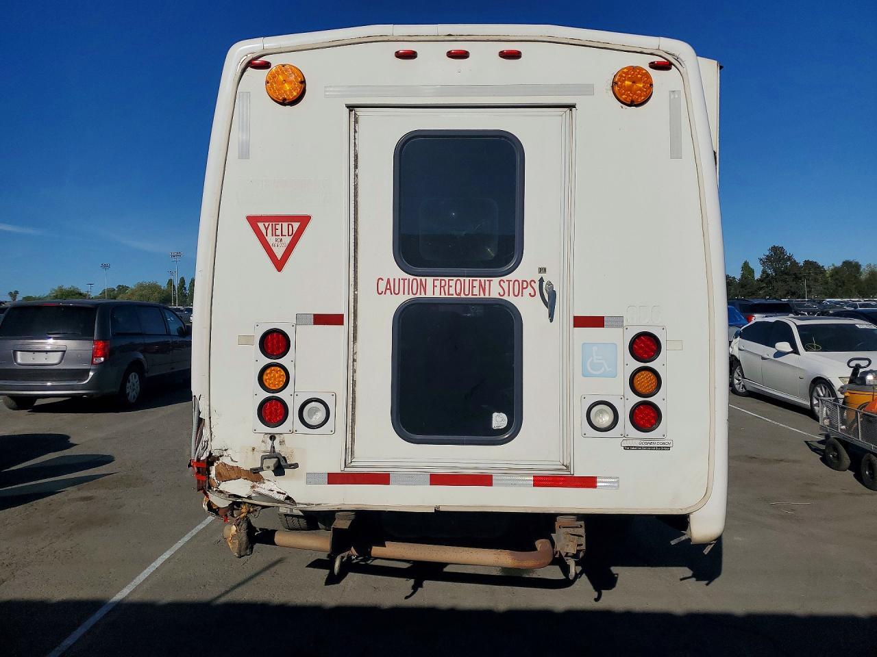 2009 Ford E450 Shuttle Bus - Фото 6