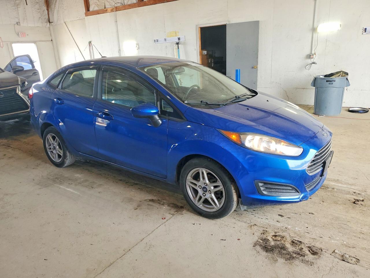 2018 Ford Fiesta Se - Фото 4
