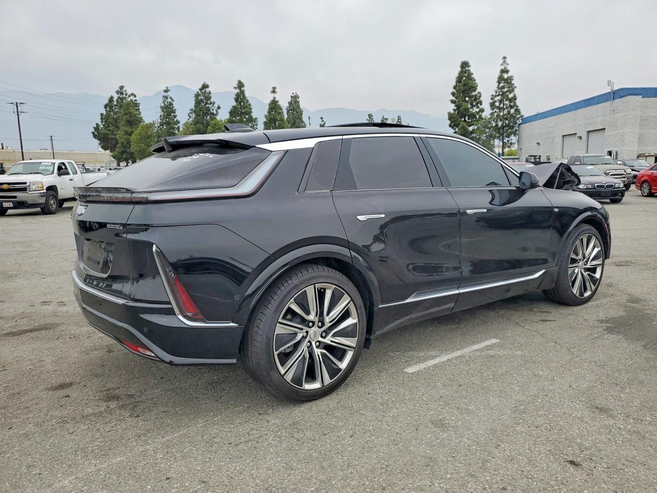 2024 Cadillac Lyriq Luxury - Image 3