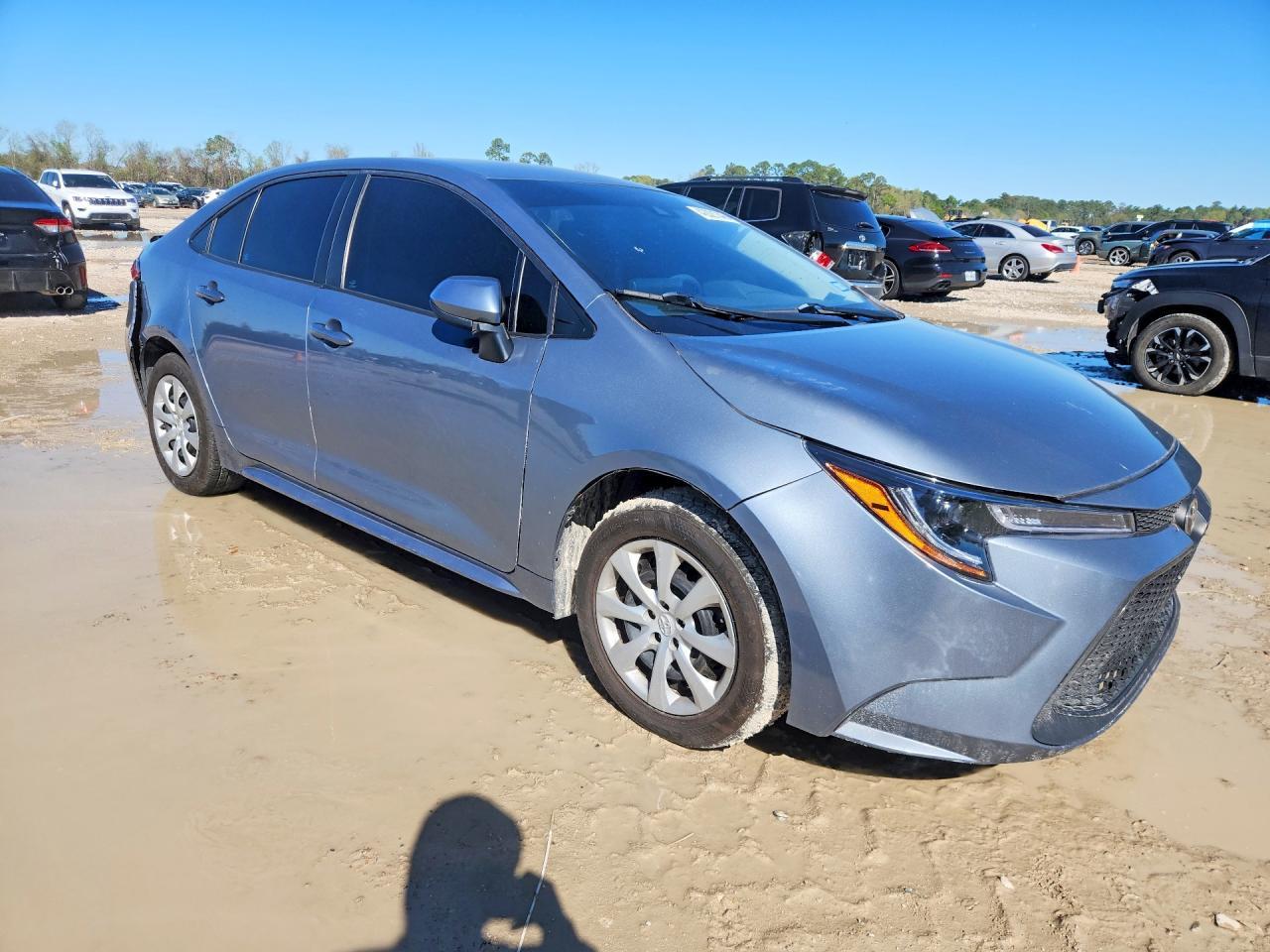 2022 Toyota Corolla Le - Фото 4