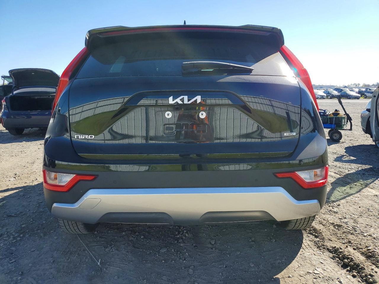 2024 Kia Niro Ex - Image 6