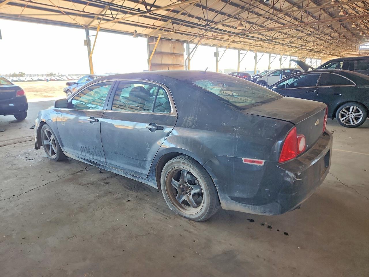 2011 Chevrolet Malibu Ls - Фото 2