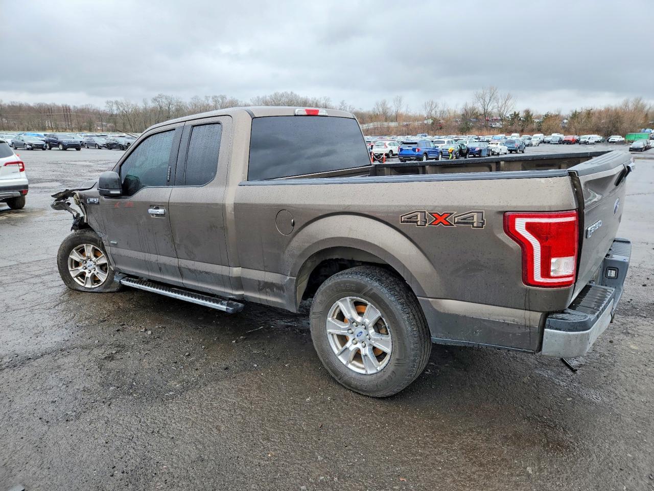 2015 Ford F150 Super Cab - Image 2