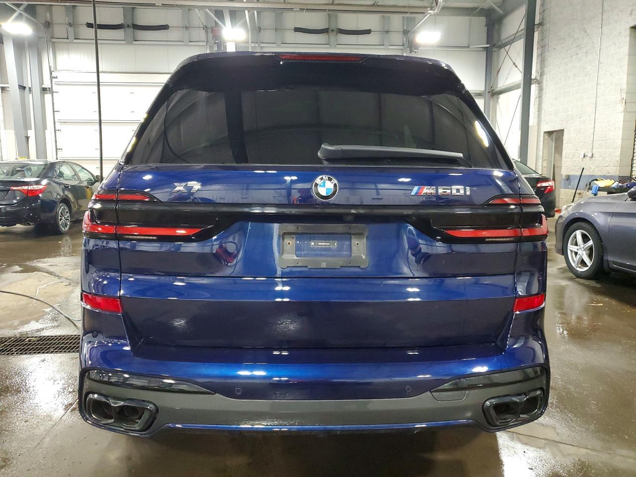 2025 BMW X7 M60I - Фото 6