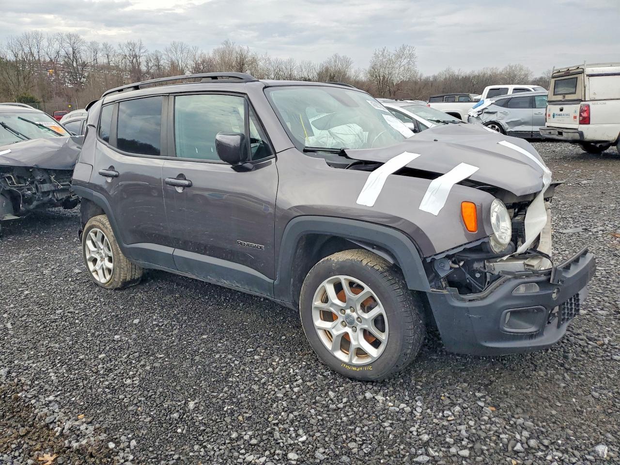 2018 Jeep Renegade Latitude - Image 4