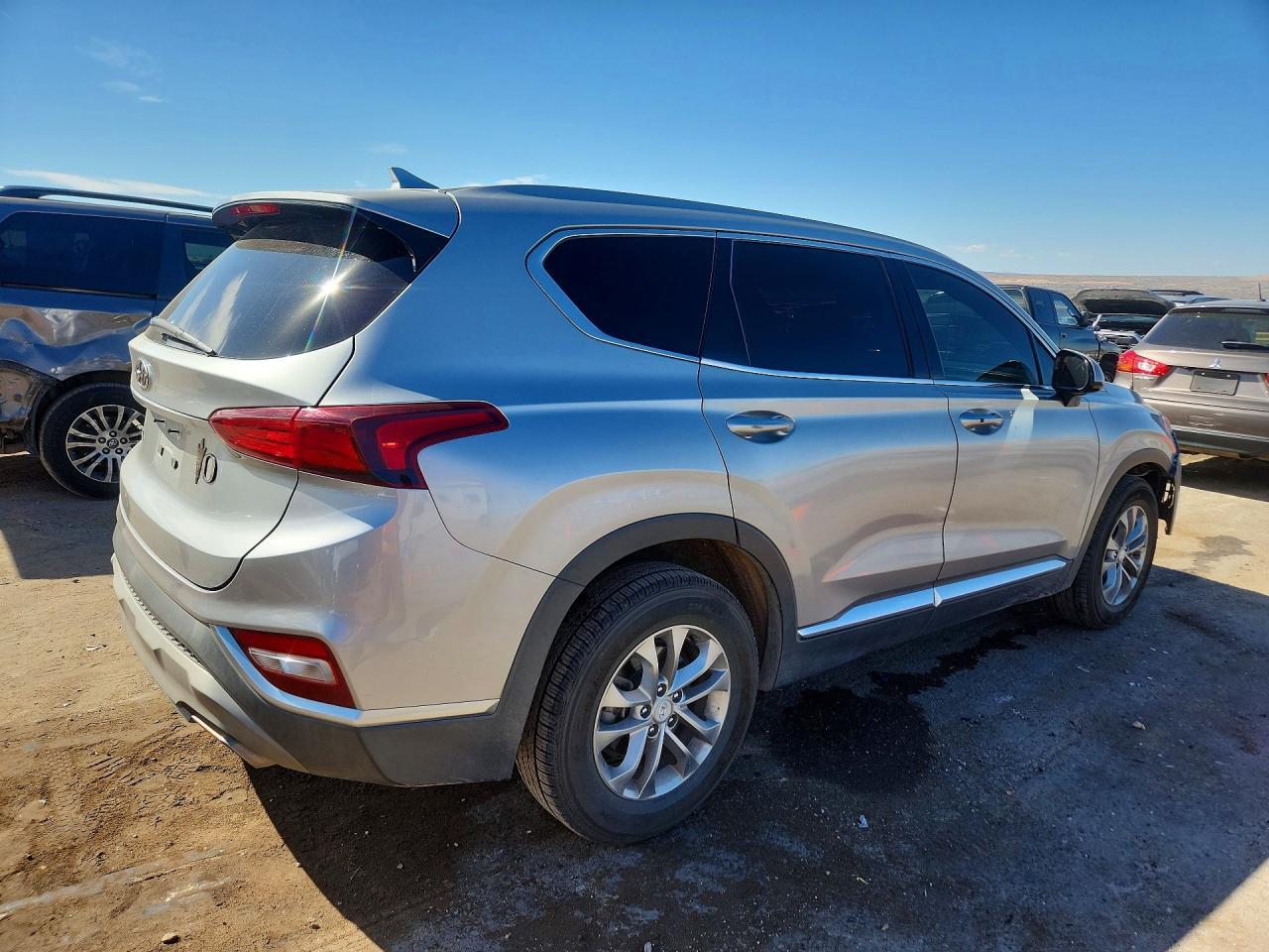 2020 Hyundai Santa Fe Sel - Image 3