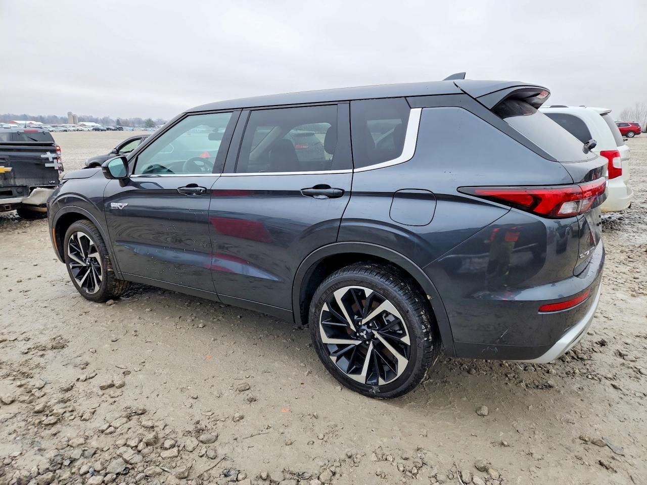 2025 Mitsubishi Outlander Se - Фото 2
