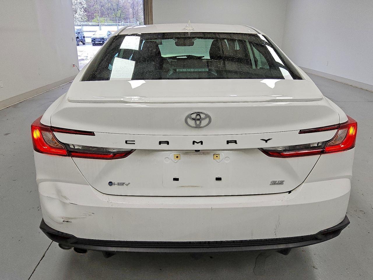 2025 Toyota Camry Se - Фото 6