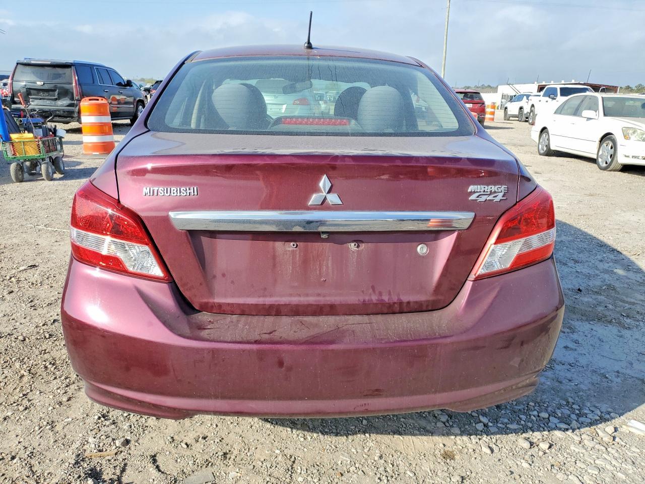 2018 Mitsubishi Mirage - Фото 6