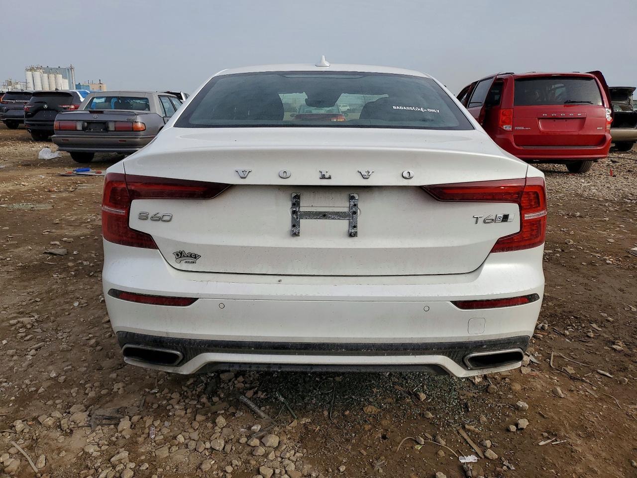 2019 Volvo S60 T6 R-Design - Image 6