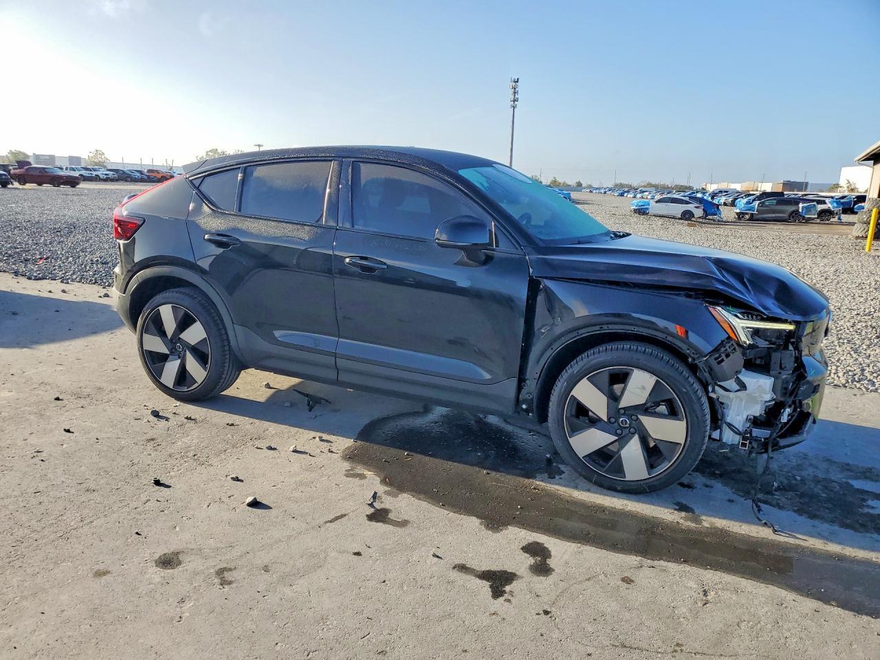 2022 Volvo C40 P8 Recharge Ultimate - Фото 4