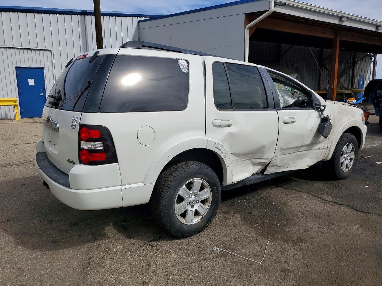 2010 Ford Explorer Xlt - Image 3