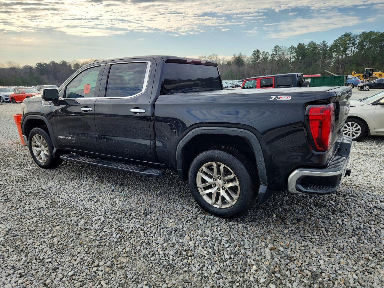 2021 GMC Sierra K1500 Slt - Image 2