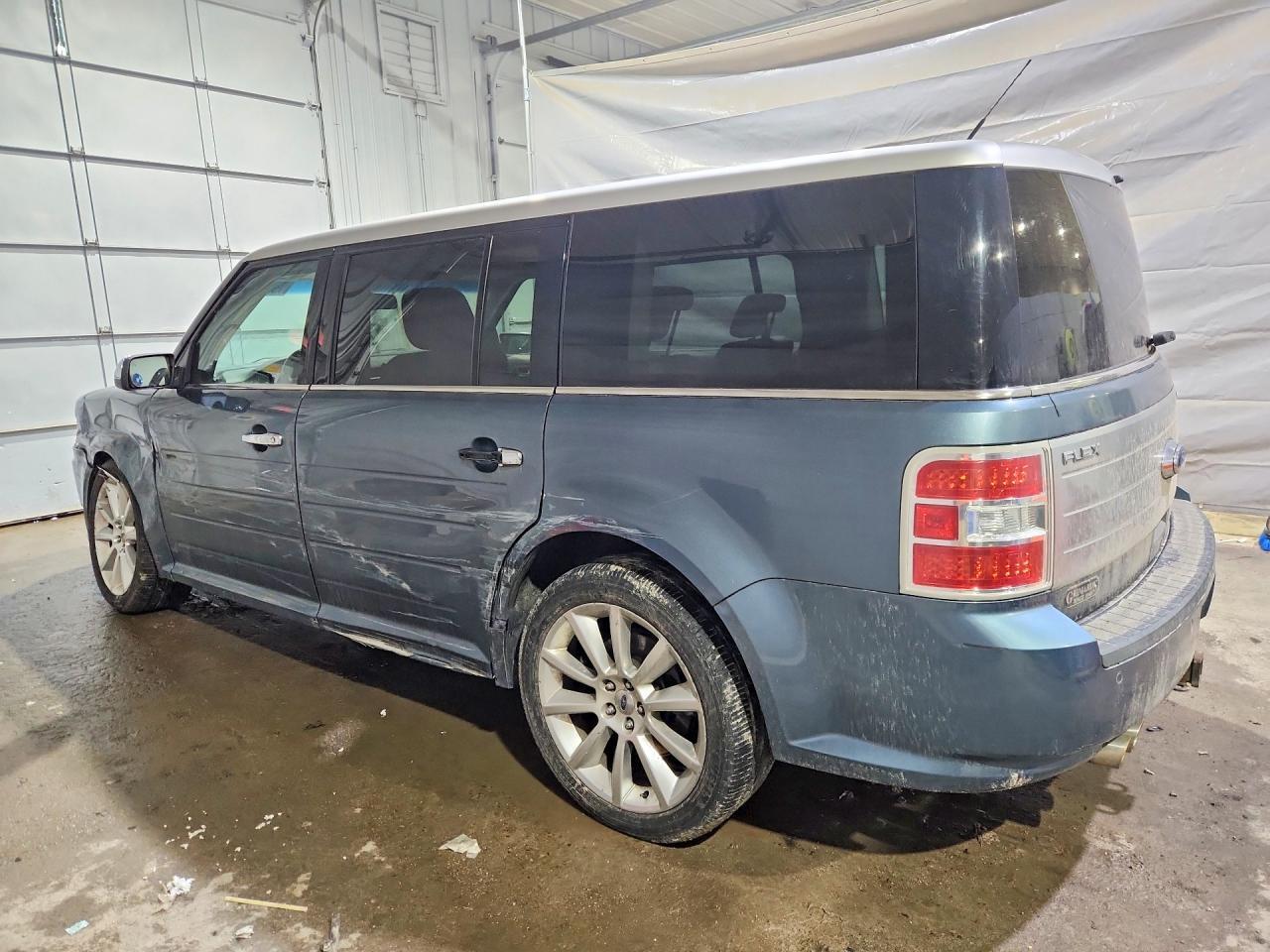 2010 Ford Flex Limited - Image 2