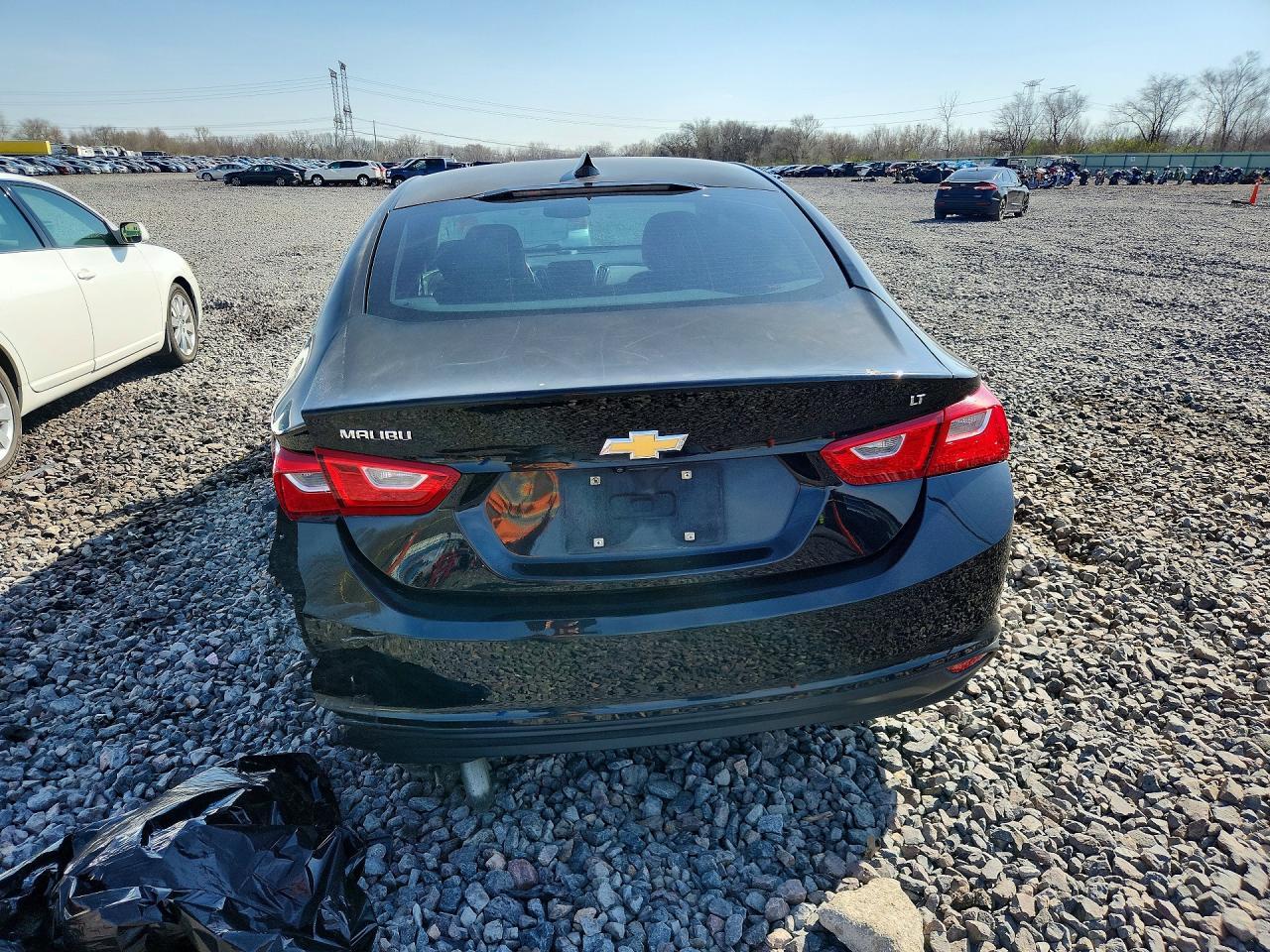 2017 Chevrolet Malibu Lt - Image 6