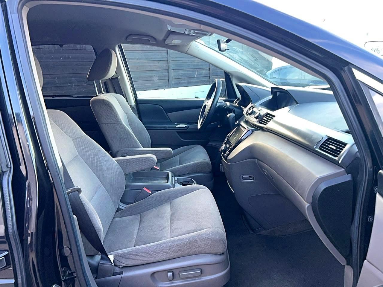 2014 Honda Odyssey Ex - Image 5