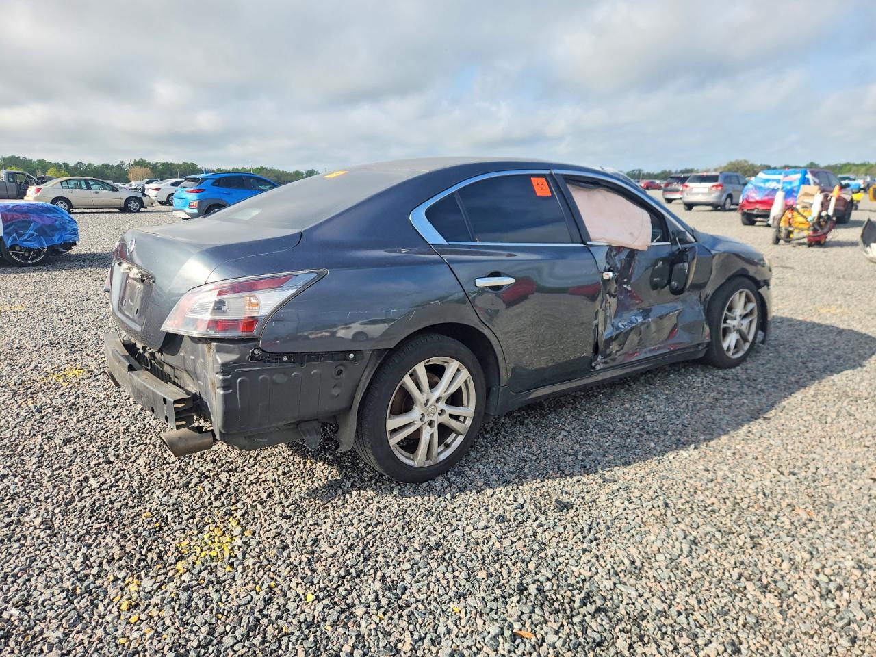 2013 Nissan Maxima 3.5 S - Image 3