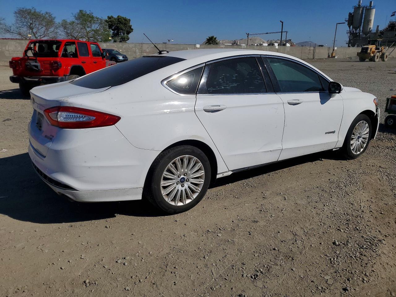 2016 Ford Fusion Se Hybrid - Image 3