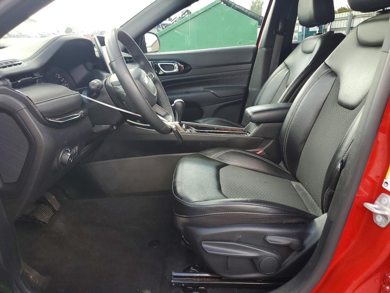 2023 Jeep Compass Latitude - Image 7