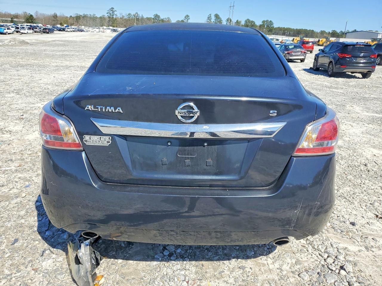 2015 Nissan Altima 2.5 S - Image 6