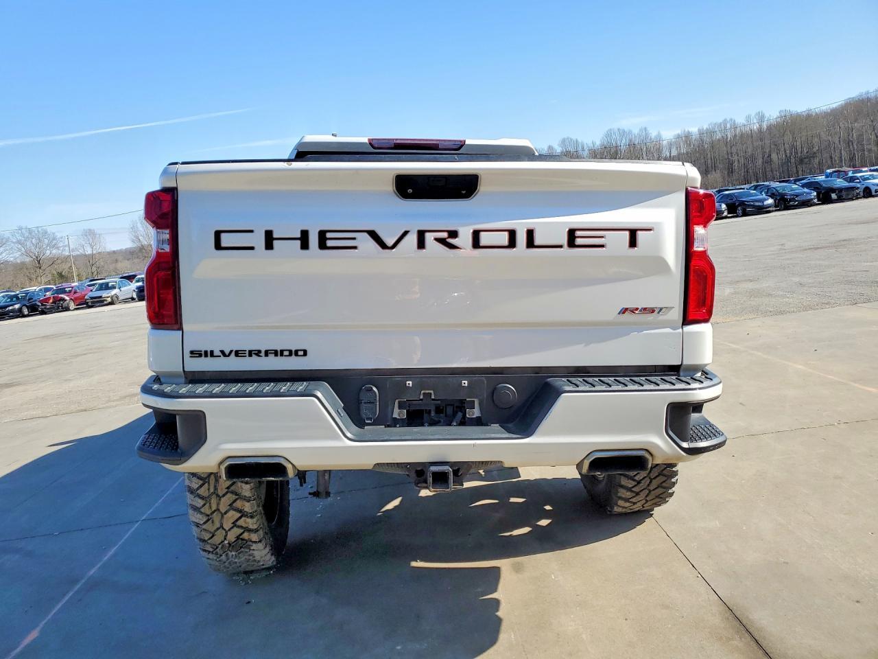 2019 Chevrolet Silverado K1500 Rst - Image 6