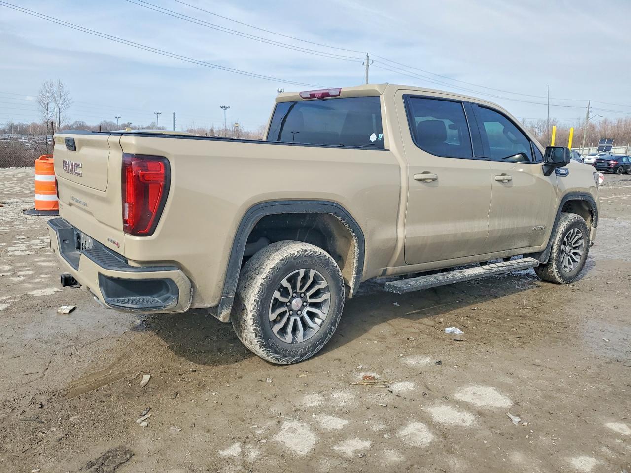 2023 GMC Sierra K1500 At4 - Фото 3