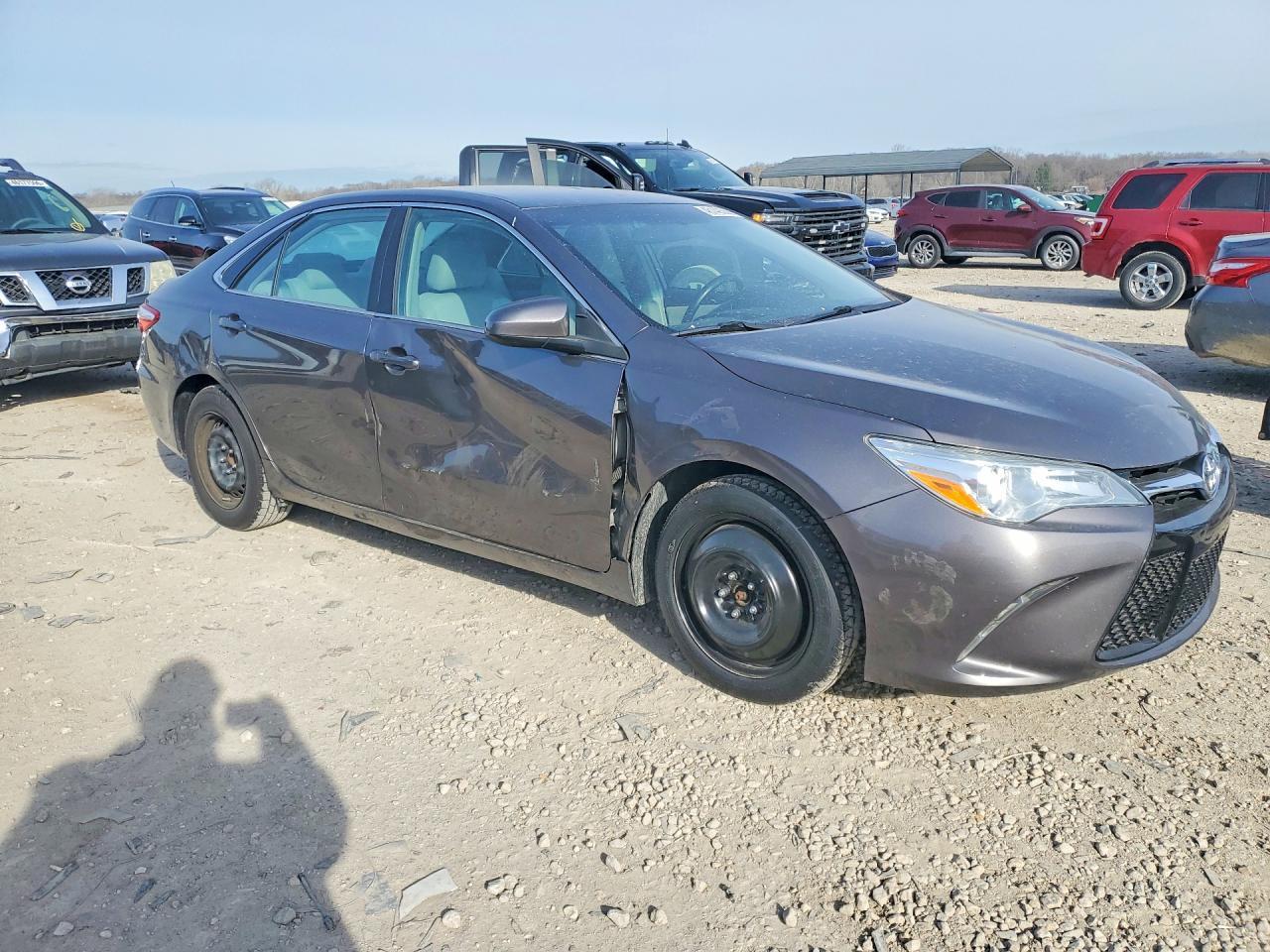 2016 Toyota Camry Le - Фото 4