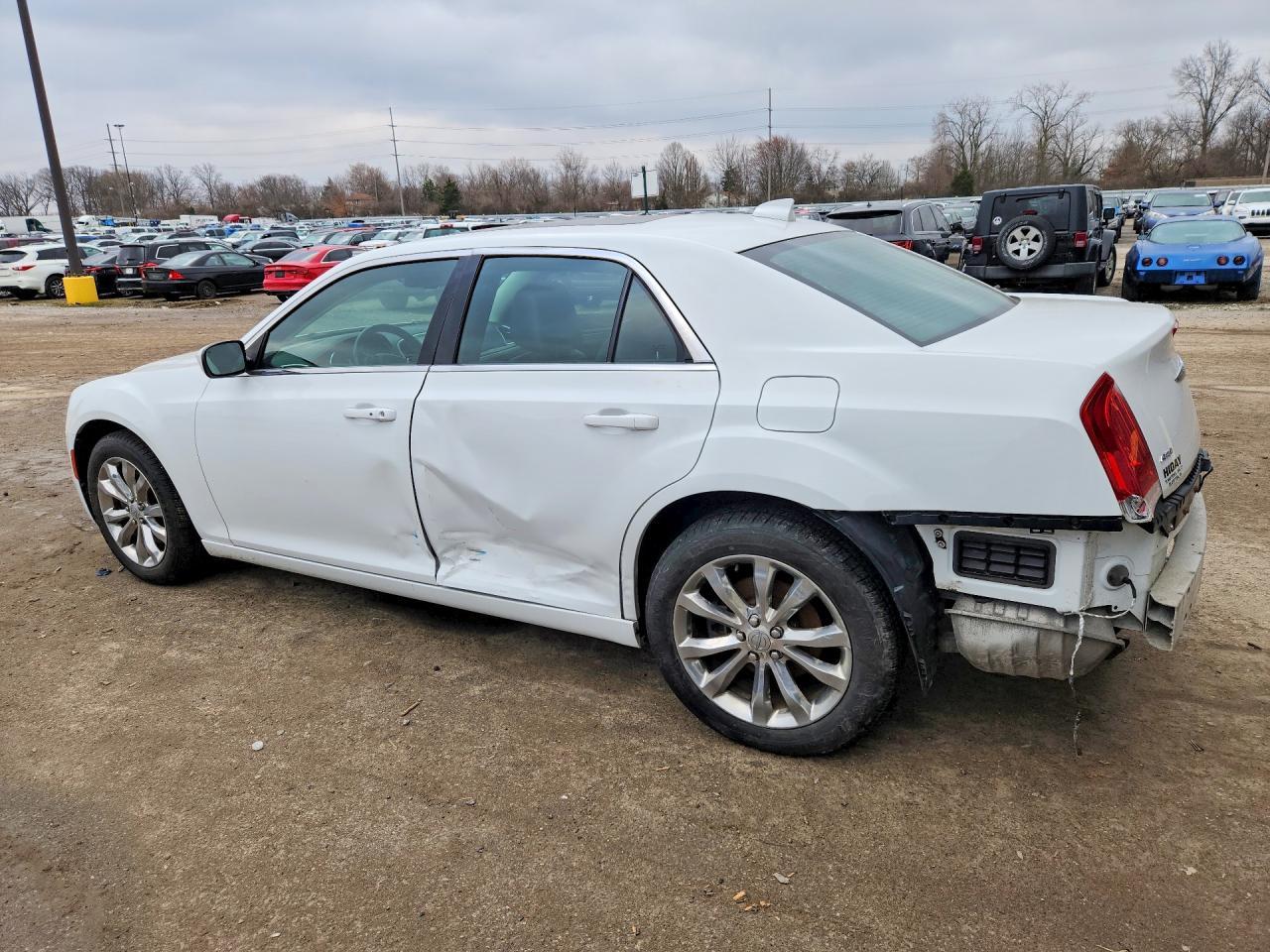 2016 Chrysler 300 Limited - Image 2