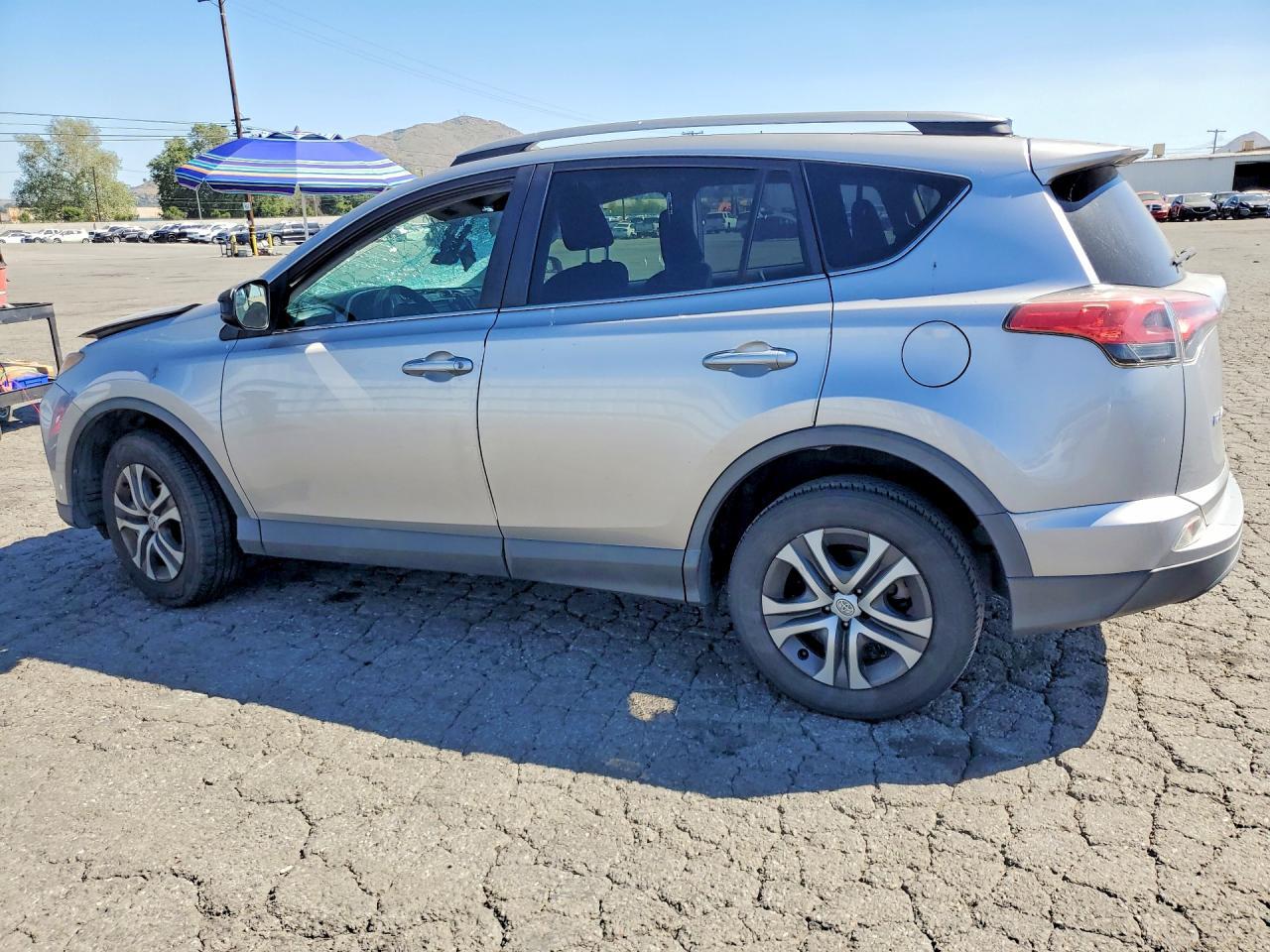 2017 Toyota Rav4 Le - Image 2