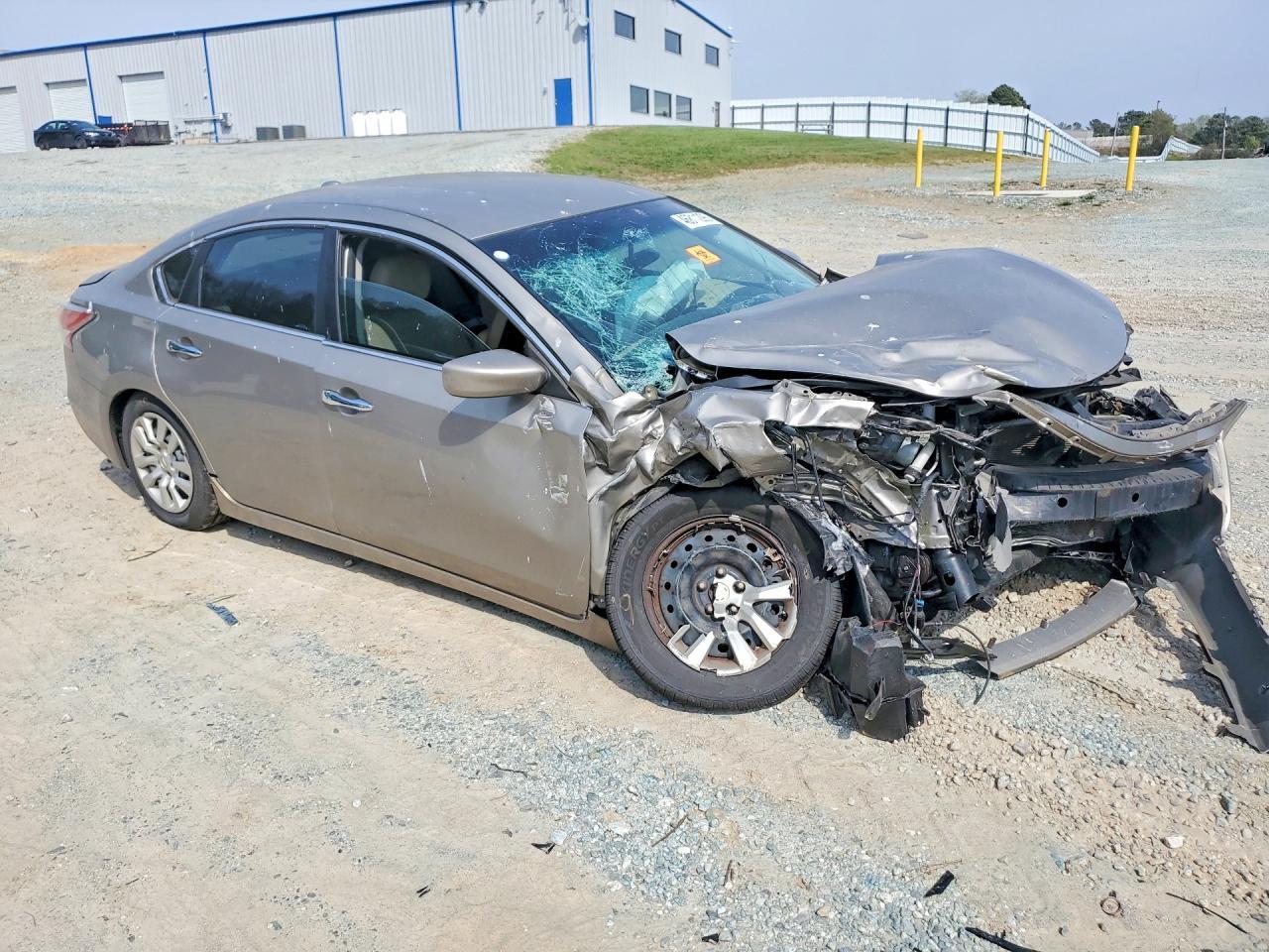 2015 Nissan Altima 2.5 S - Image 4