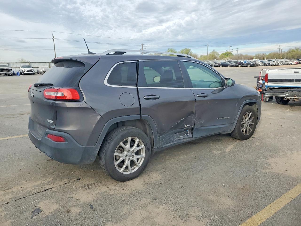 2017 Jeep Cherokee Latitude - Фото 3