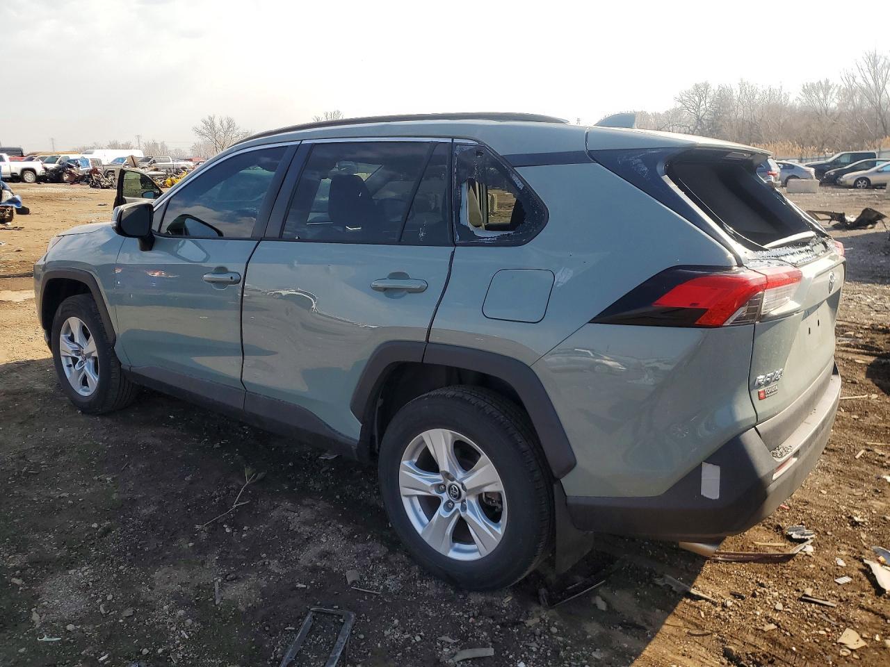 2021 Toyota Rav4 Xle - Image 2