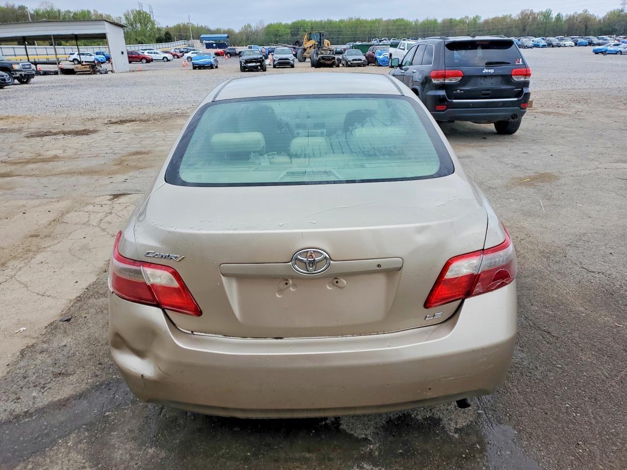 2009 Toyota Camry Le - Фото 6