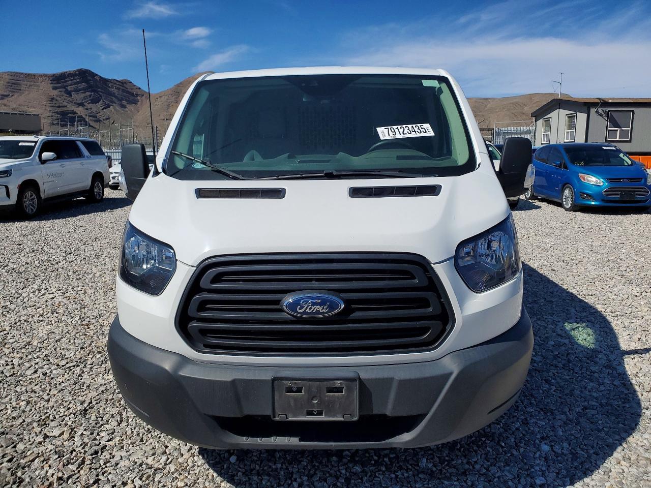 2019 Ford Transit 150 Utility / Service Van - Фото 5