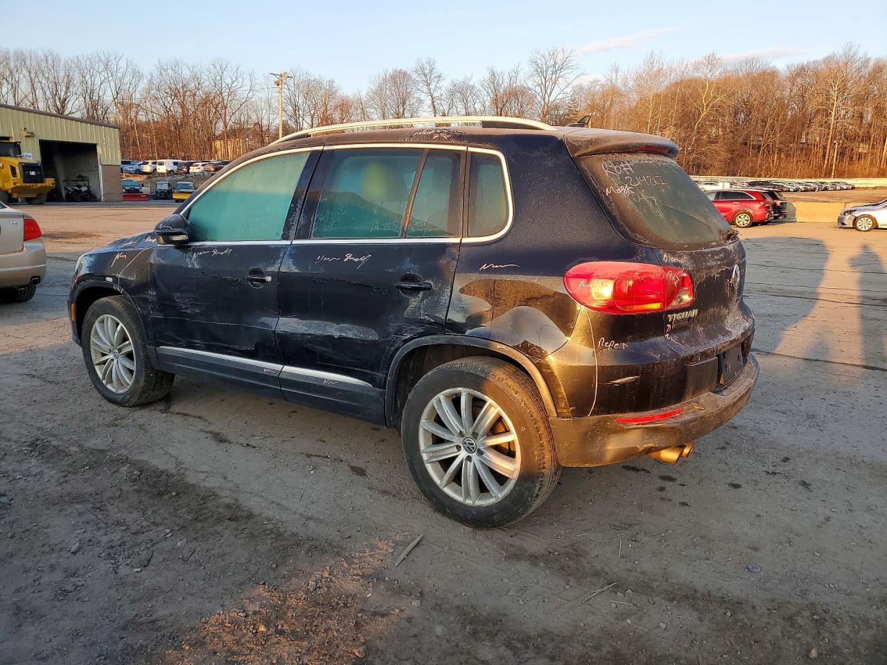 2013 Volkswagen Tiguan S - Фото 2