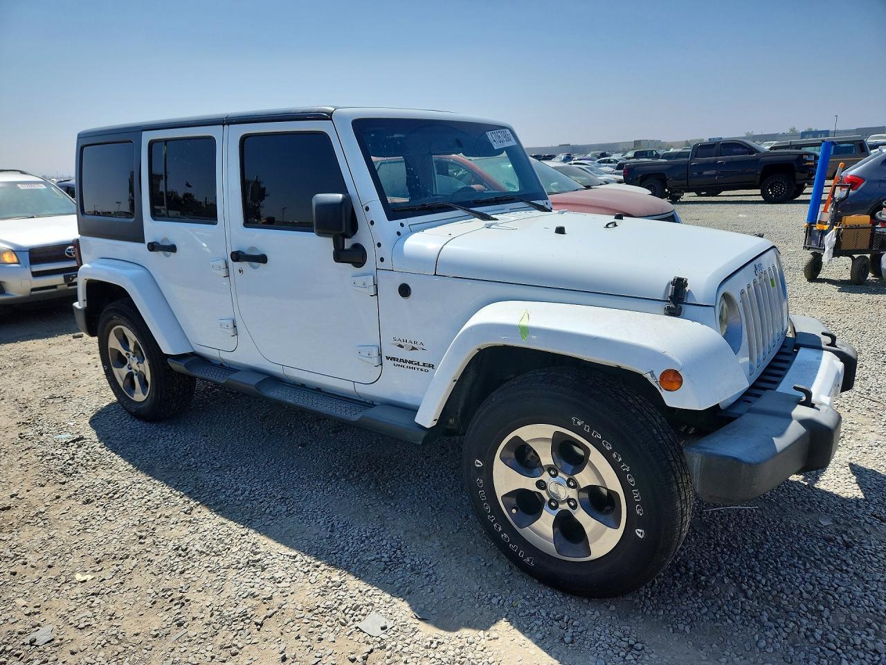 2016 Jeep Wrangler Unlimited Sahara - Image 4