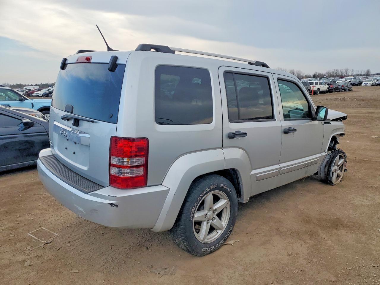 2012 Jeep Liberty Limited - Фото 3