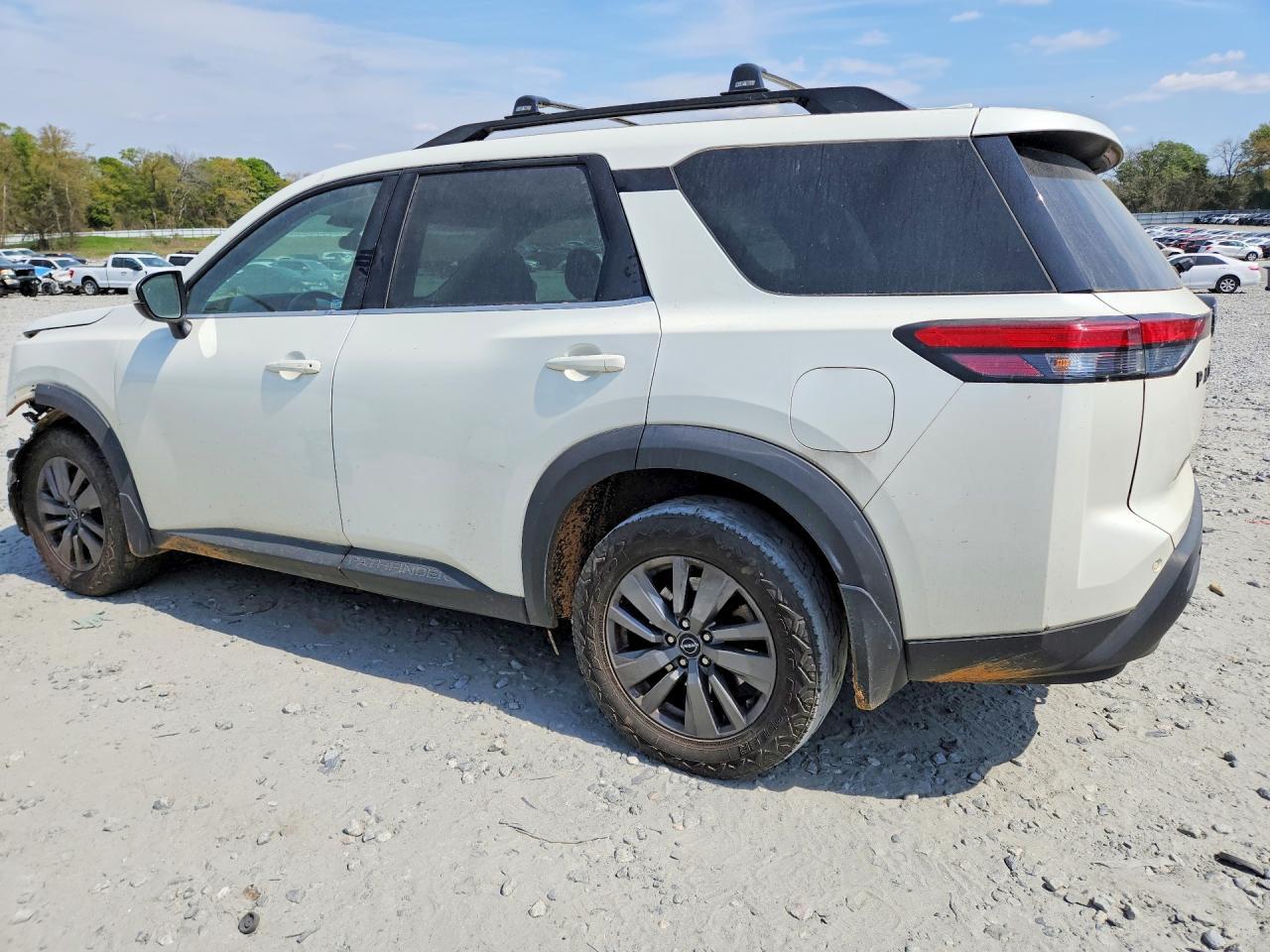 2022 Nissan Pathfinder Sv - Фото 2