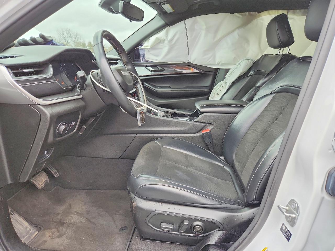 2021 Jeep Grand Cherokee L Laredo - Image 7