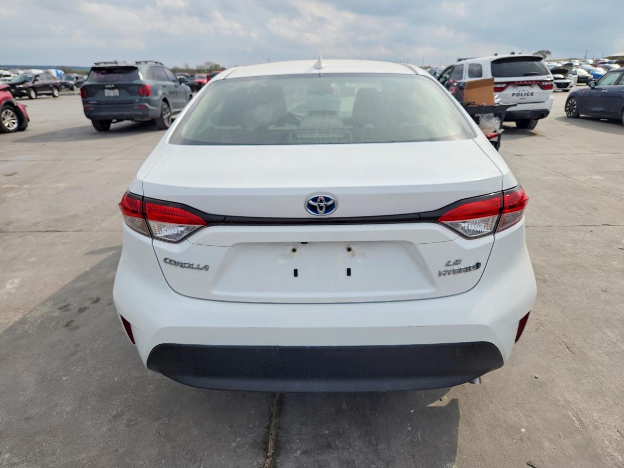 2024 Toyota Corolla Hybrid Le - Image 6