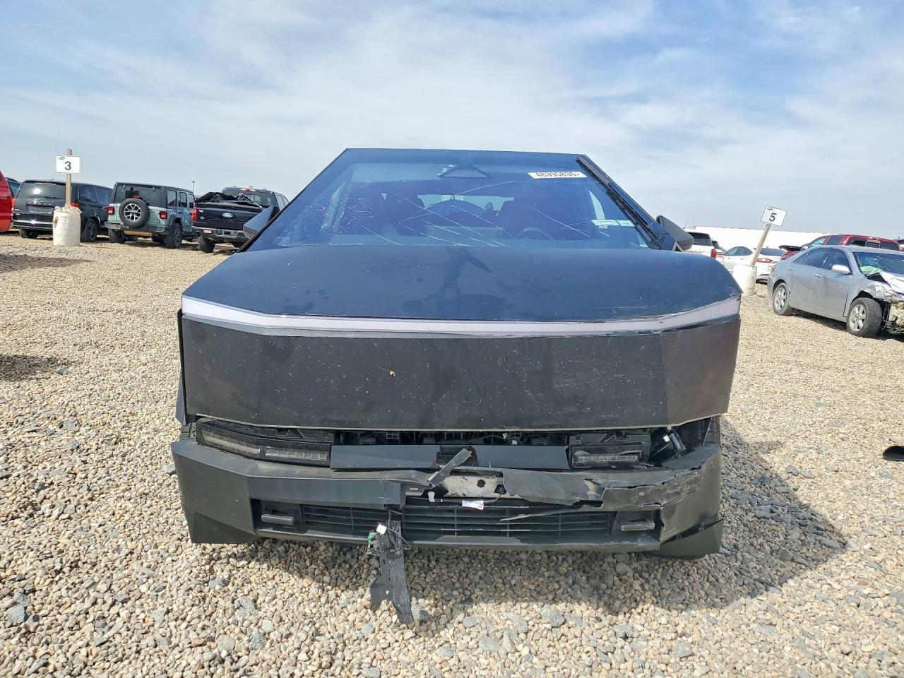 2025 Tesla Cybertruck - Фото 5