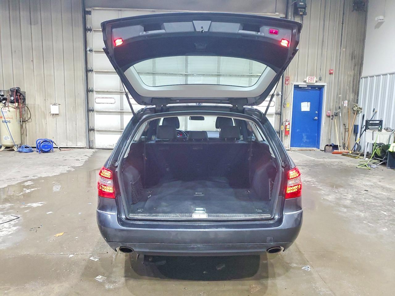 2011 Mercedes-Benz E 350 4Matic Wagon - Image 6