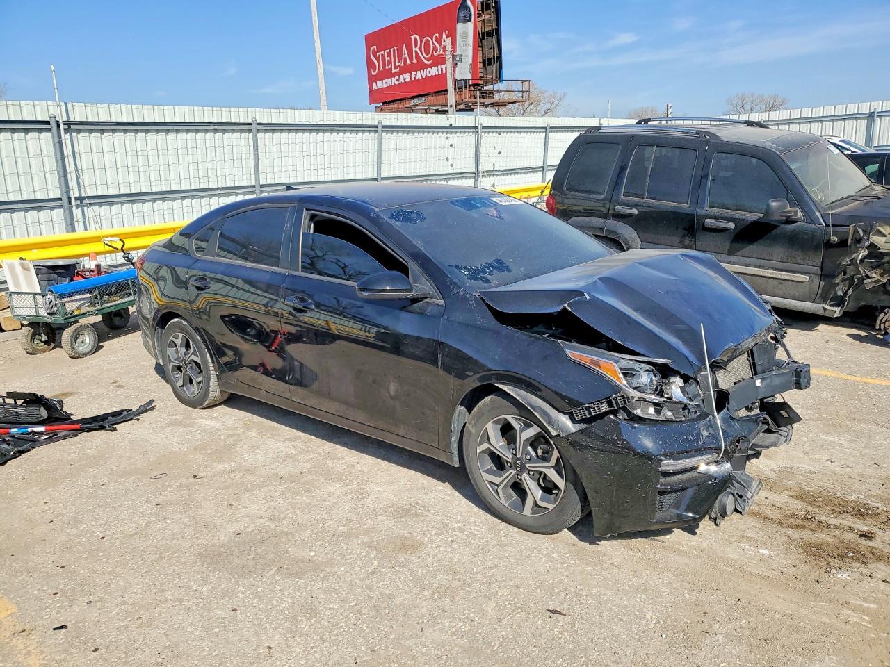 2021 Kia Forte Lxs - Image 4
