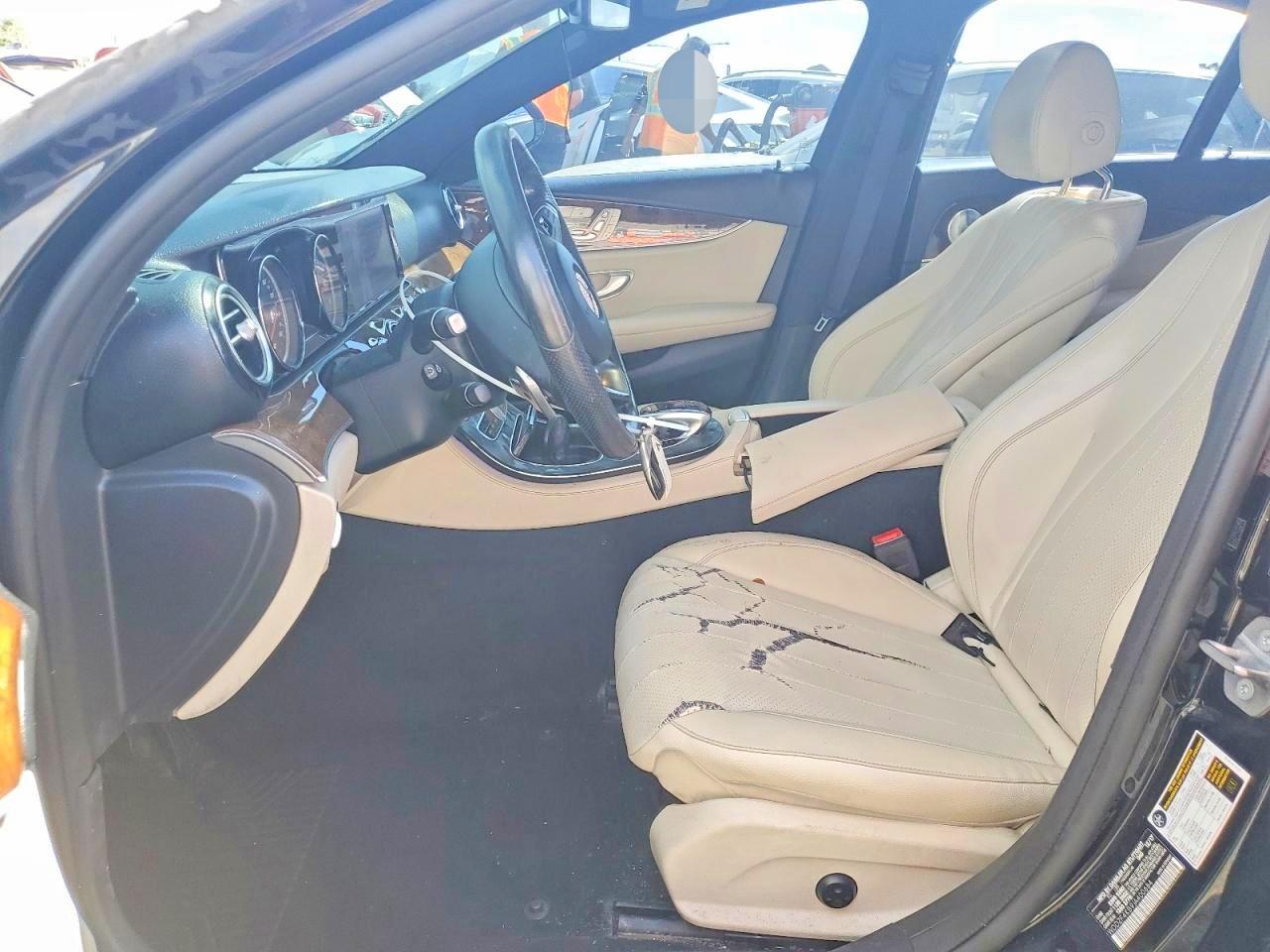 2018 Mercedes Benz E 300 4Matic - Фото 7